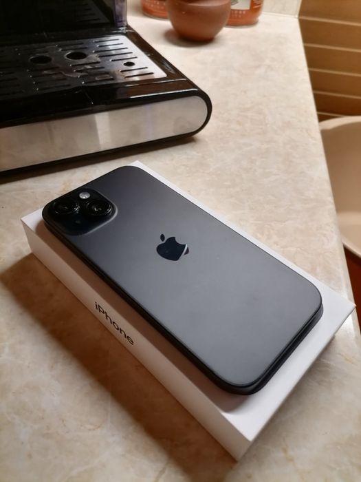 Продава се iphone 15 128 gb