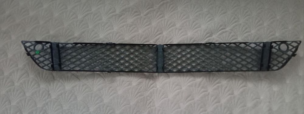 Решетка переднего бампера w221 рест.