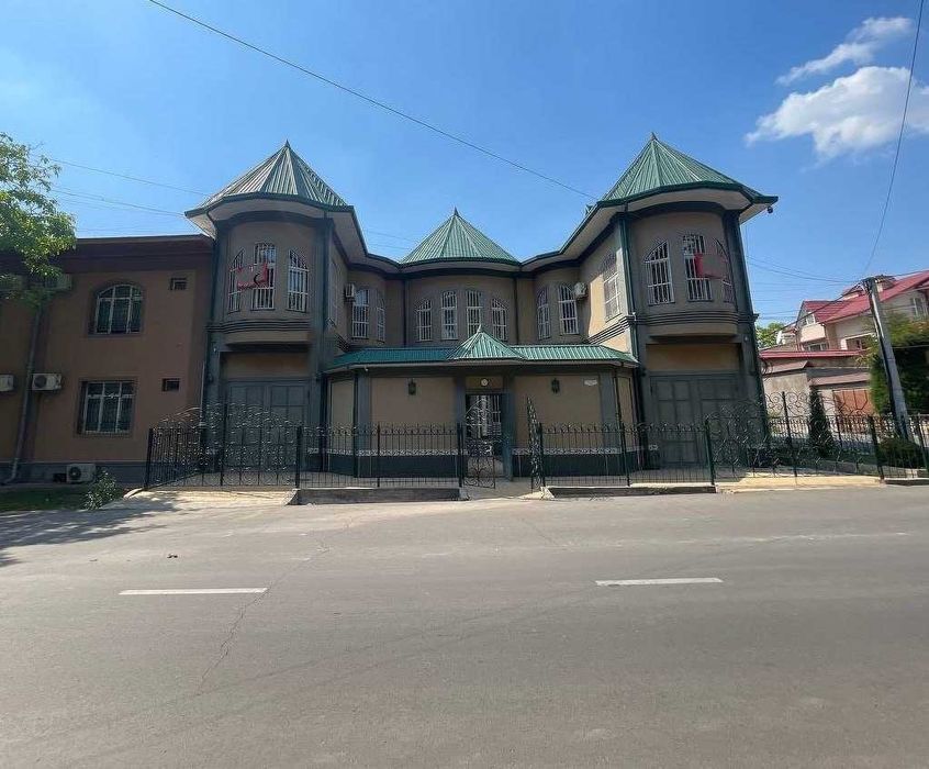 Сдается в аренду Дом под Офис Район: Яккасарай Ор-р: гостиница Россия