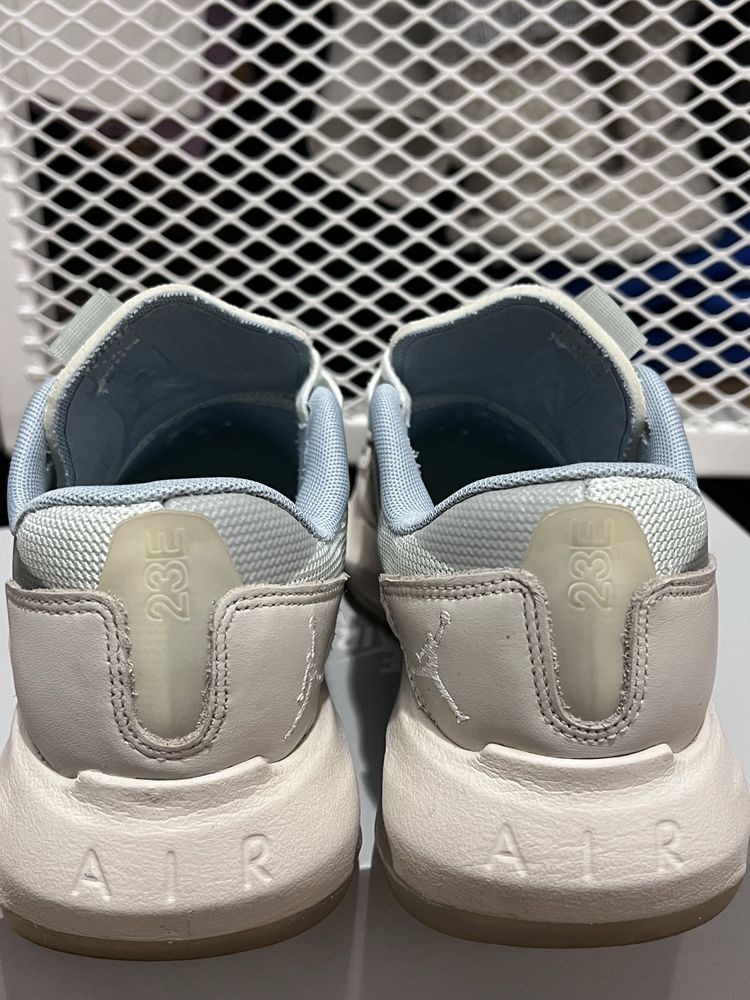 Nike, Спортни обувки Air Jordan 200E с мрежа, Сив, мента