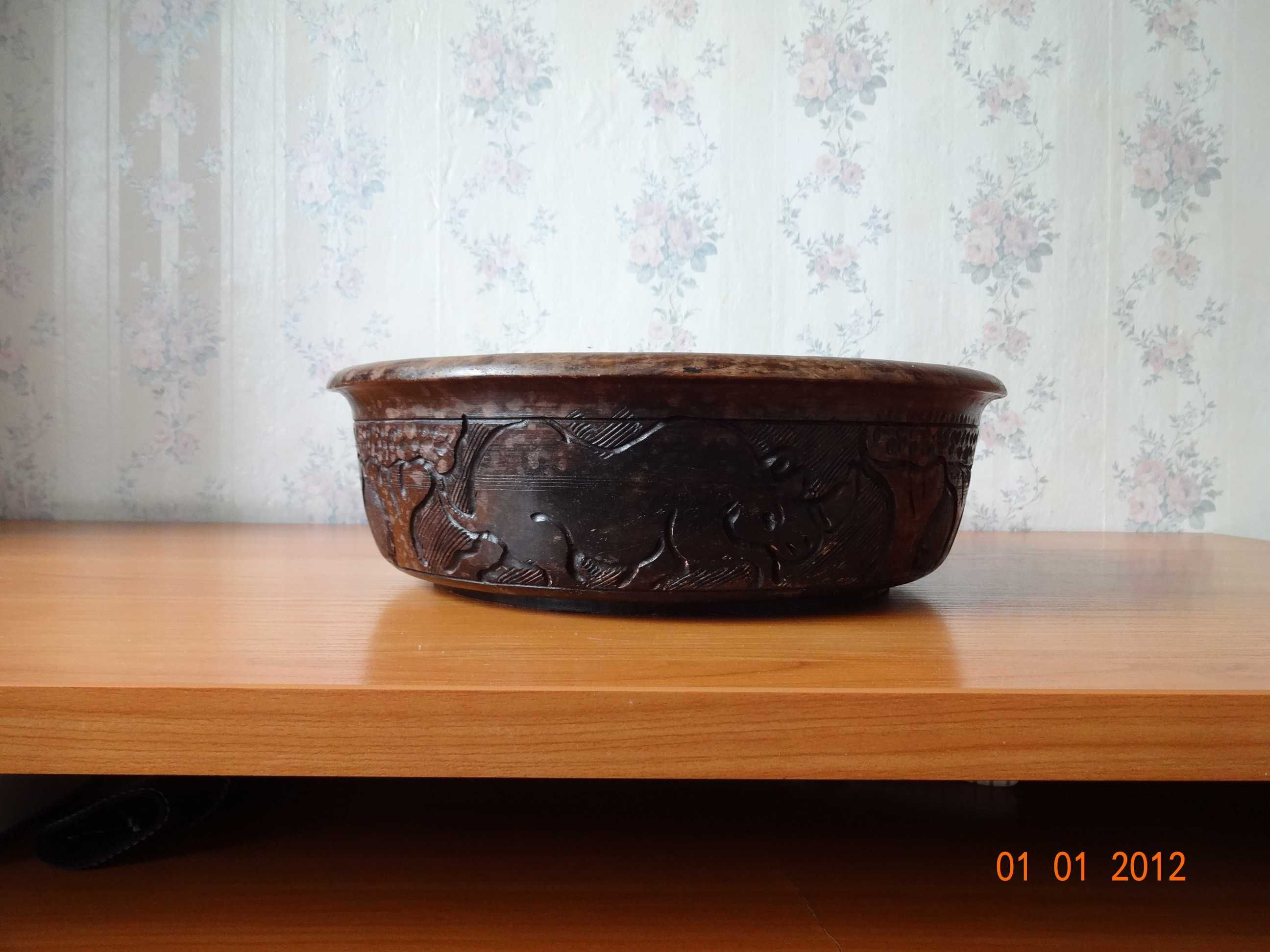 дървена купа от венге