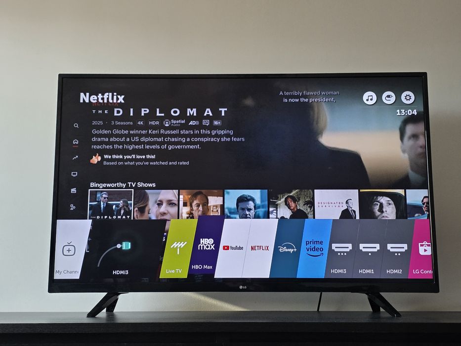 Televizor LG UHD 4K - 123 cm