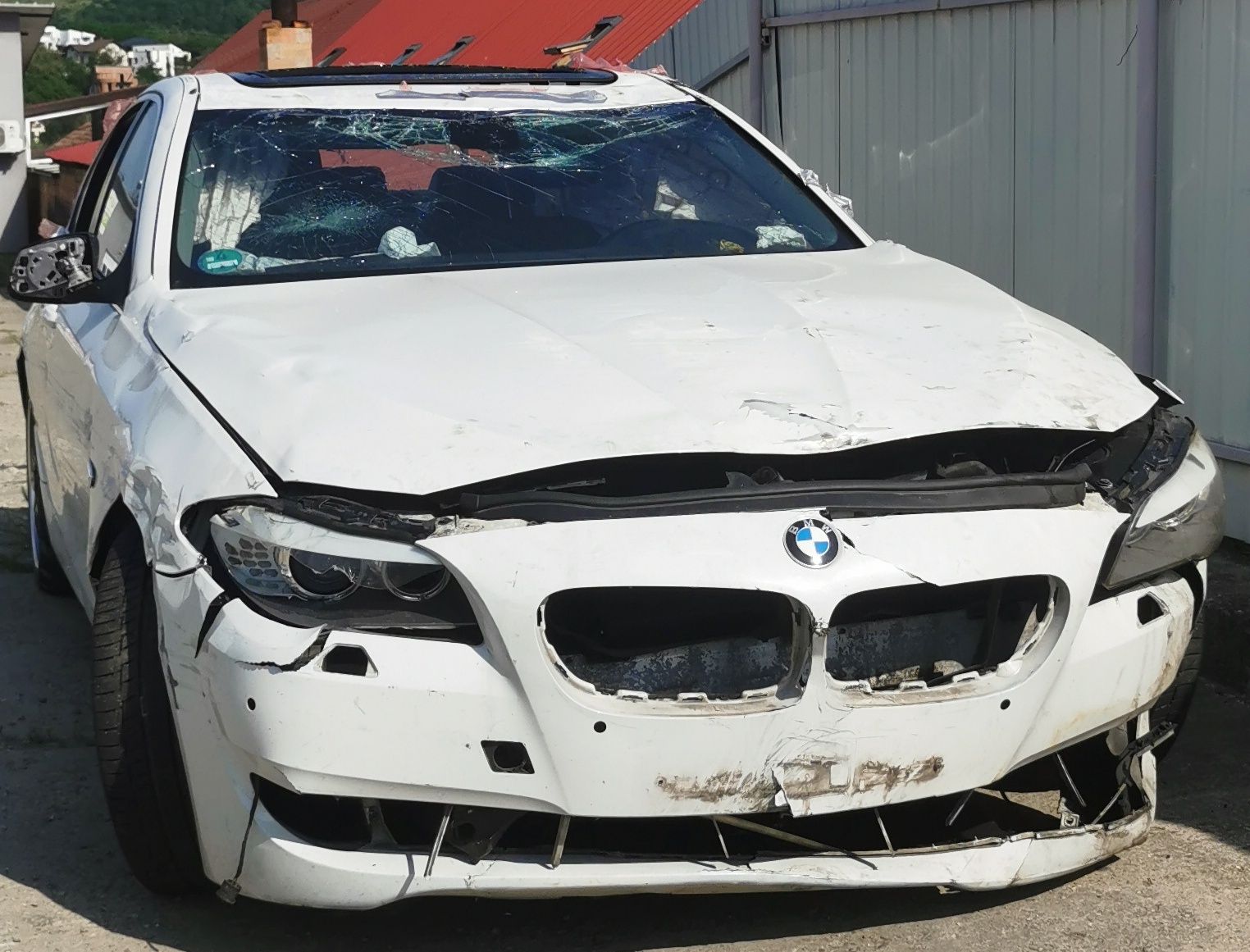 Bmw seria 5 f10 / 525 diesel / 3L / 204 cp / avariat