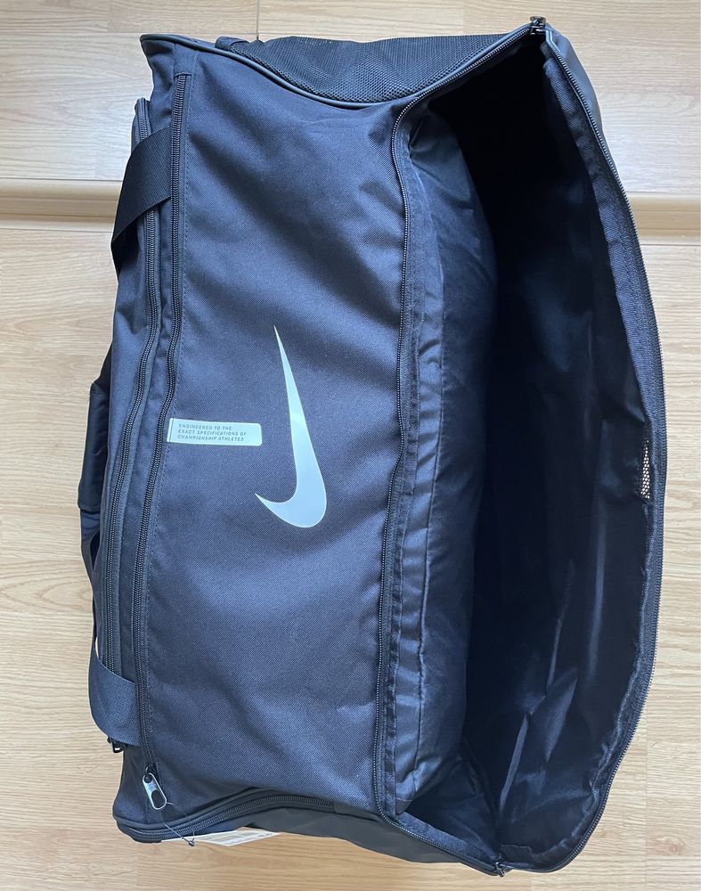 Geanta de voiaj/transport/sala Nike neagra