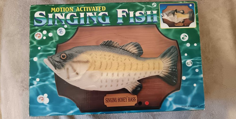 Vand peste muzical Singing Honey Bass nou la cutie (SUA)