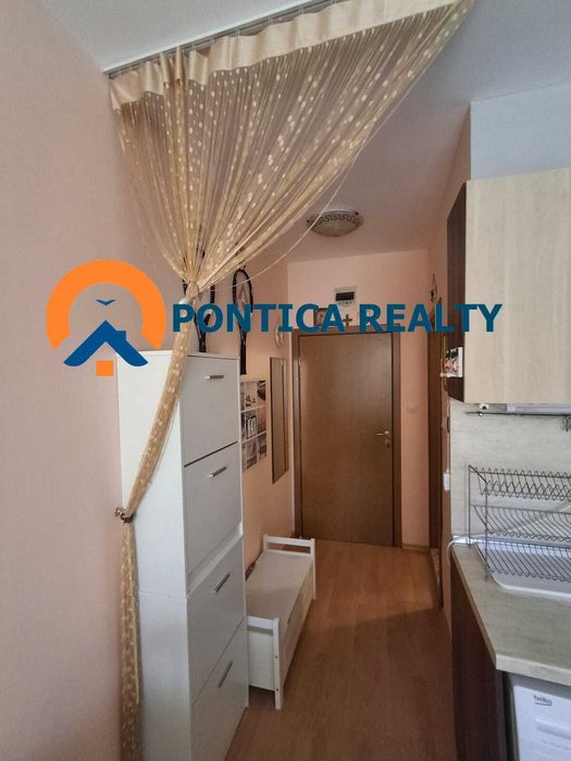 Тристаен в голям целогодишен комплекс близо до Слънчев Бряг