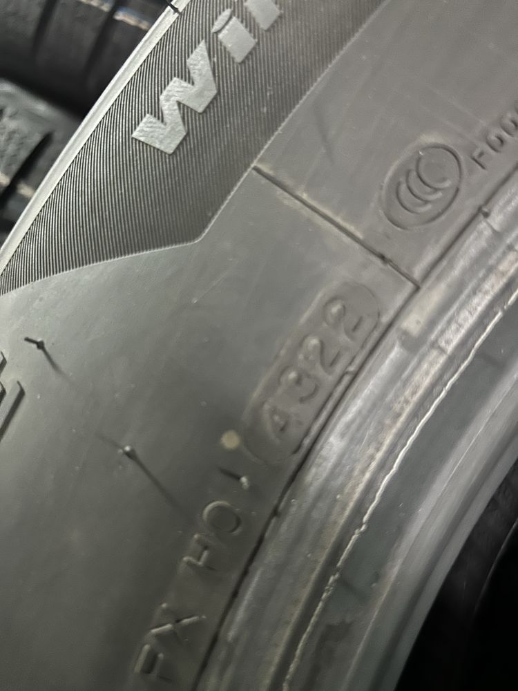 Гуми 215/65/17 Hankook Зимни Дот 2022 4 броя