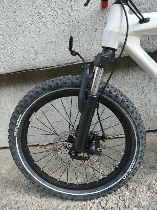 Bicicleta copii BMW JUNIOR 20 Zoll, frane disc alb perlat 6-9 ani