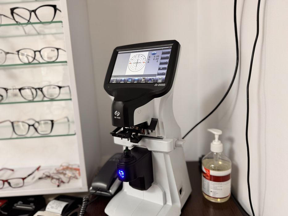 AutoLensmetru JD 2600 D, an 2023,impecabil