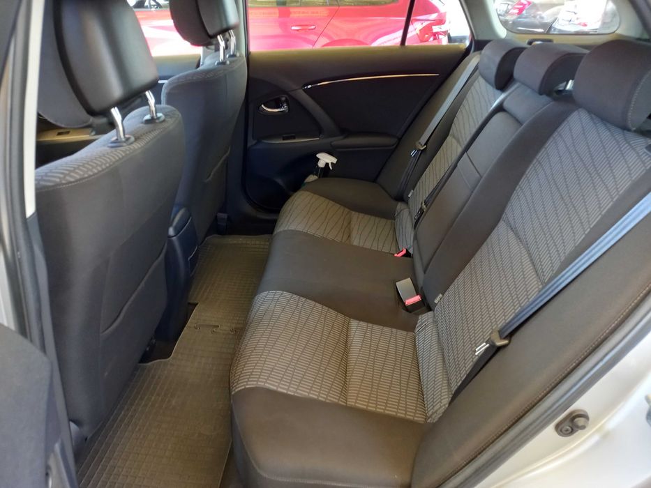 Vând Toyota Avensis 2000 cmc D4D euro 5