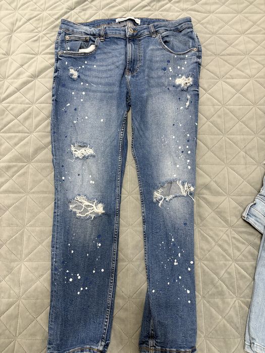 Blugi Bershka albastrii Marimea 42