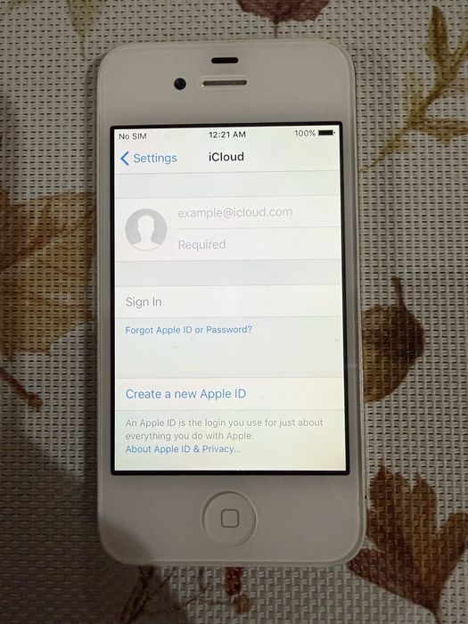 Iphone 4 32GB Negru/ Iphone 4S 16GB Alb