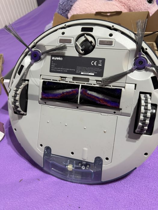 Aspirator robot Eureka