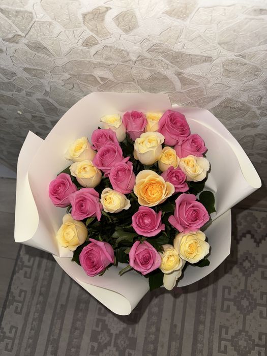 Голландские розы 25 шт свежие