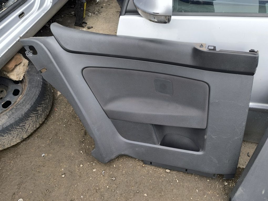 Panou lateral spate stânga dreapta Golf 5 Coupe ( doua uși )
