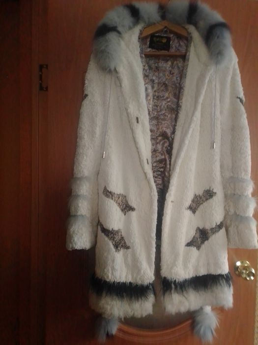 Продам          шубу