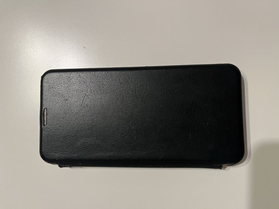 Motorola E 40 + протектор + калъф