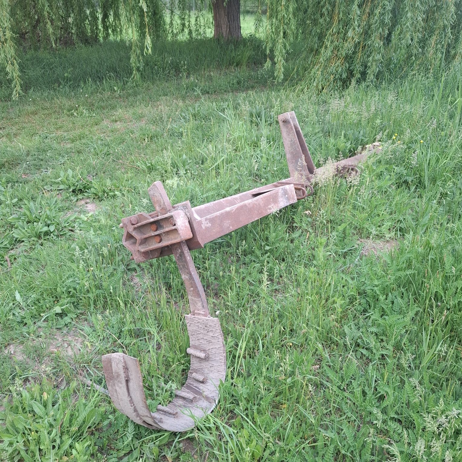 Plug pentru pomi fructiferi