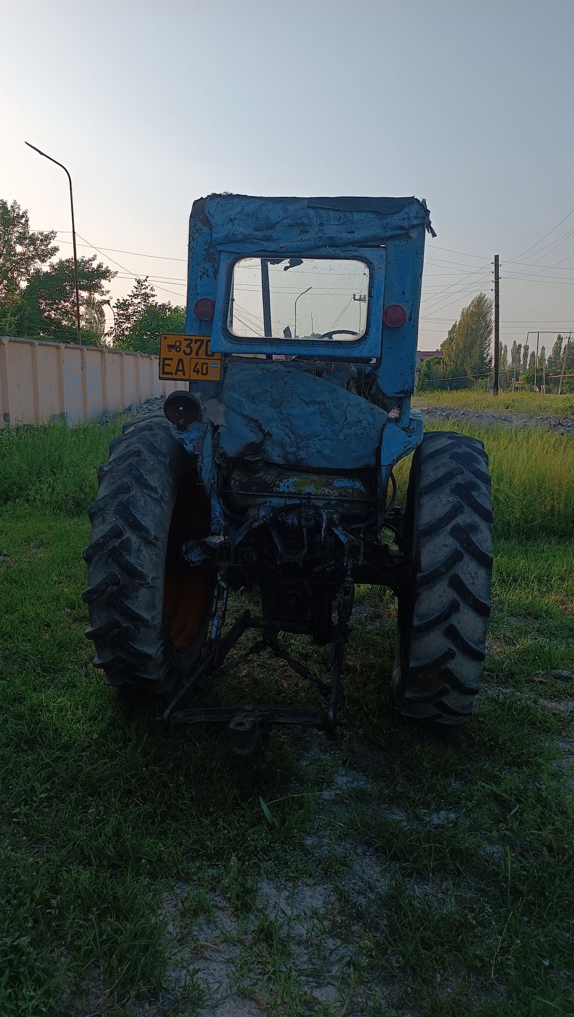 Traktor 28 ...xolati yaxshi