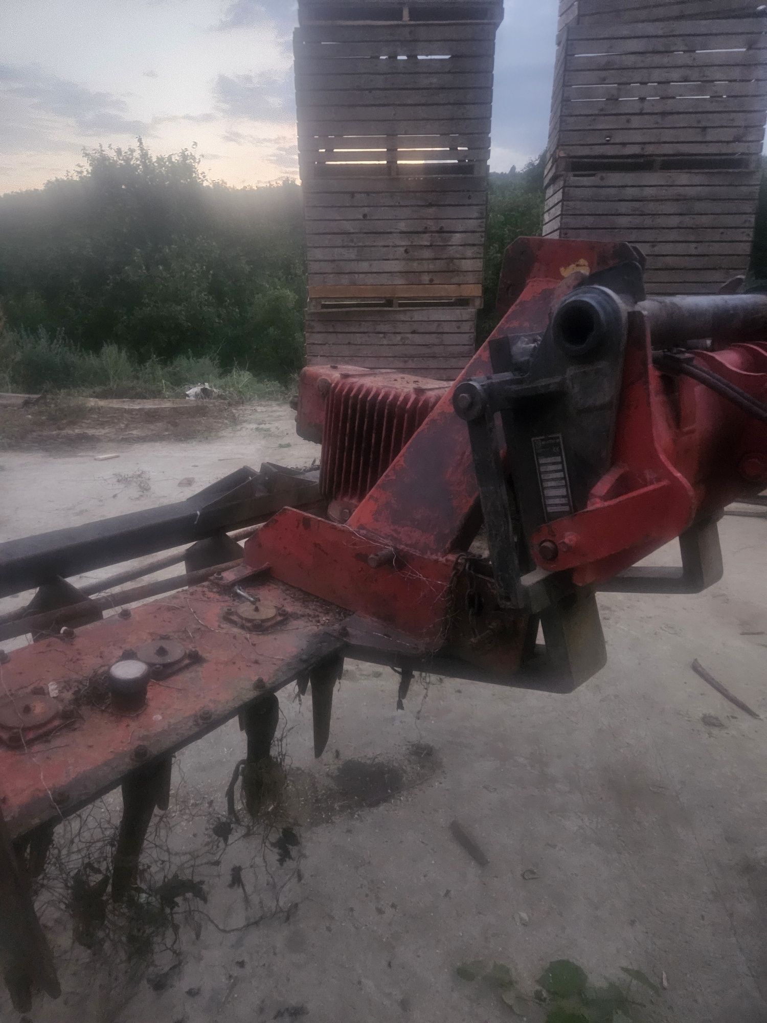Grapa rotativa Leyli