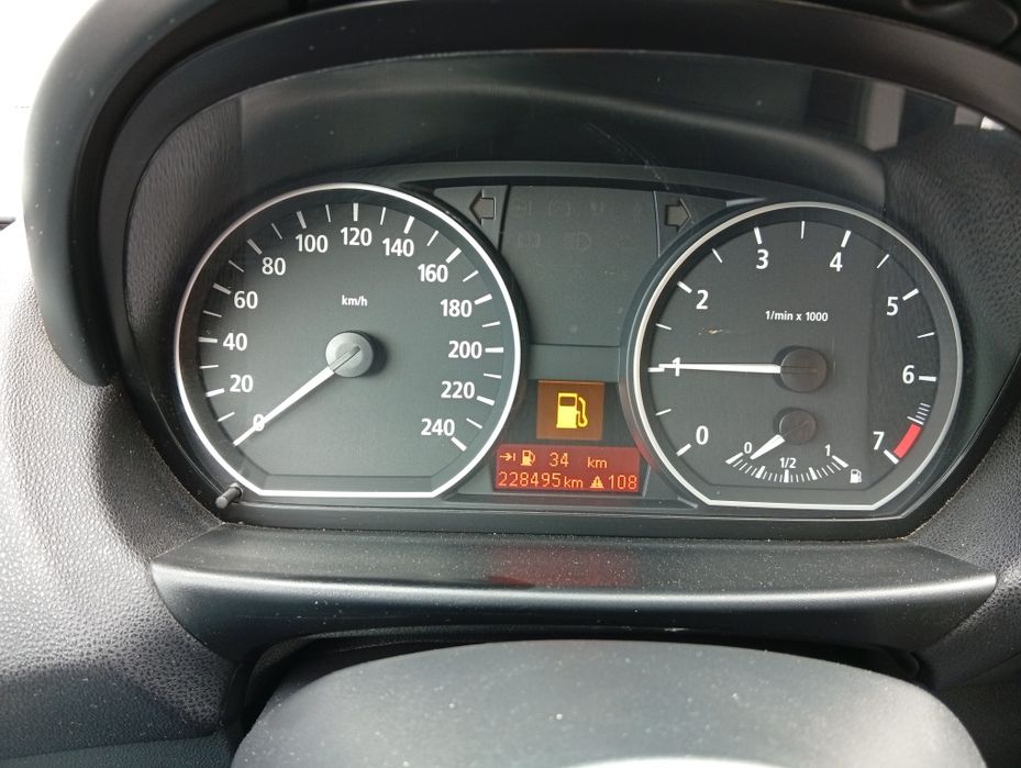 Vând sau schimb BMW 116i benzina