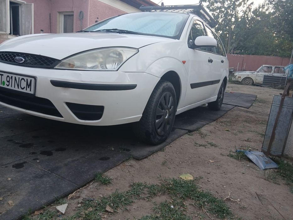 Vând Ford Focus 2002
