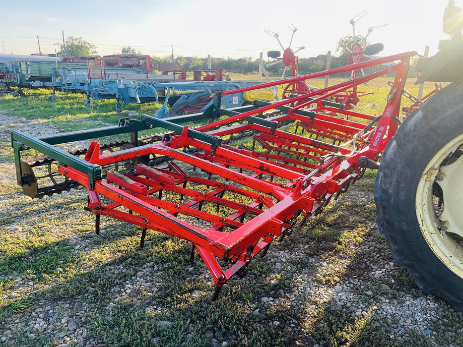 Grapa cu colti si tavalugi 4.10 m latime, pliabil hidraulic Vogel Noot