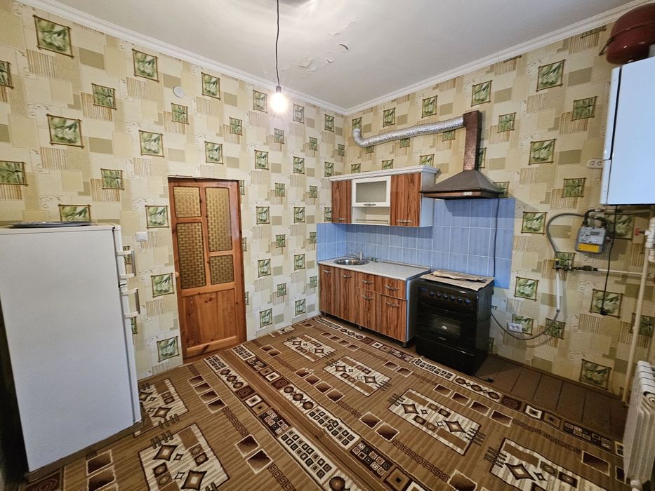 Янги домдан 1 хонали 2 каватдан квартира сотилади 61 автобаза