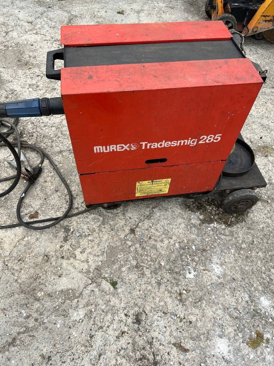 Трифазно ЦЕО CO2  заваръчен апарат телоподаващо 300амп