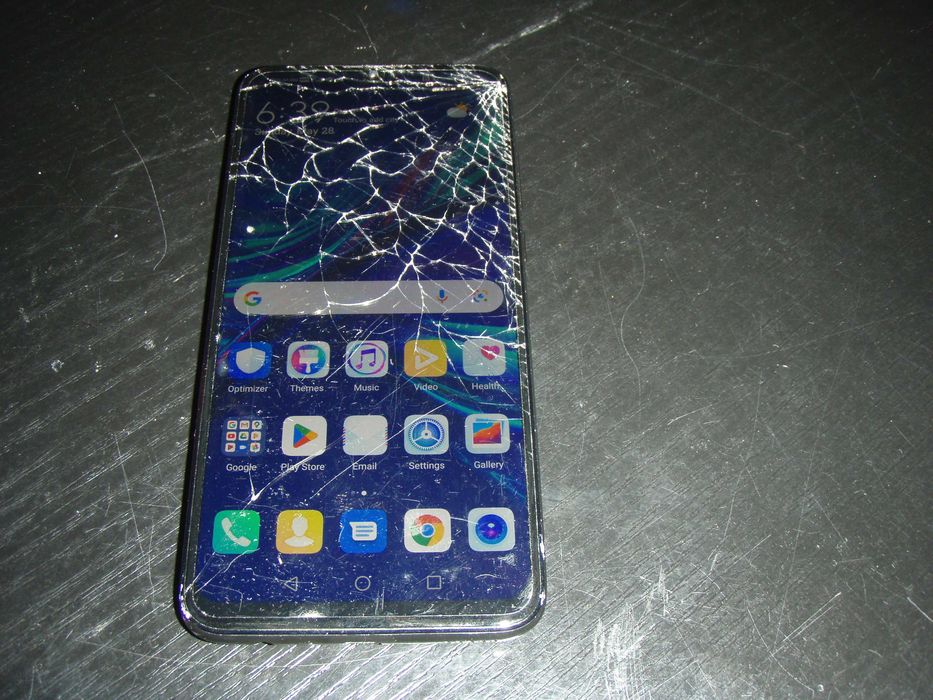 Huawei P Smart 2019 POT-LX1 ROM 64 Gb RAM 3 Gb, touch fisurat, liber