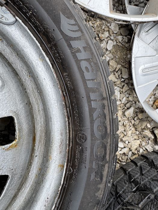 гуми с джанти комлект с тасове