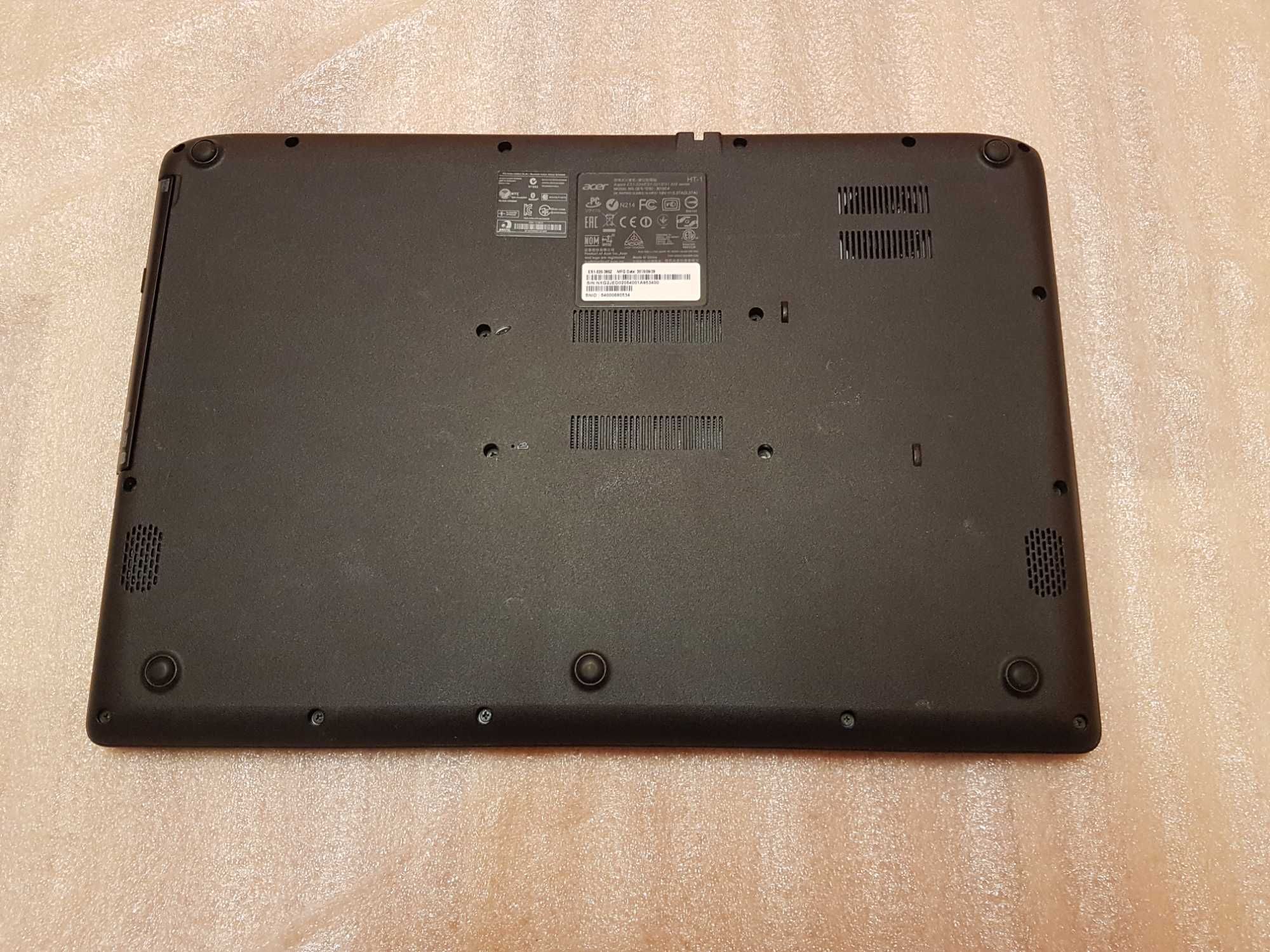 Vand dezmembrez Acer ES1-520, carcasa, tastatura, balamale, palmrest