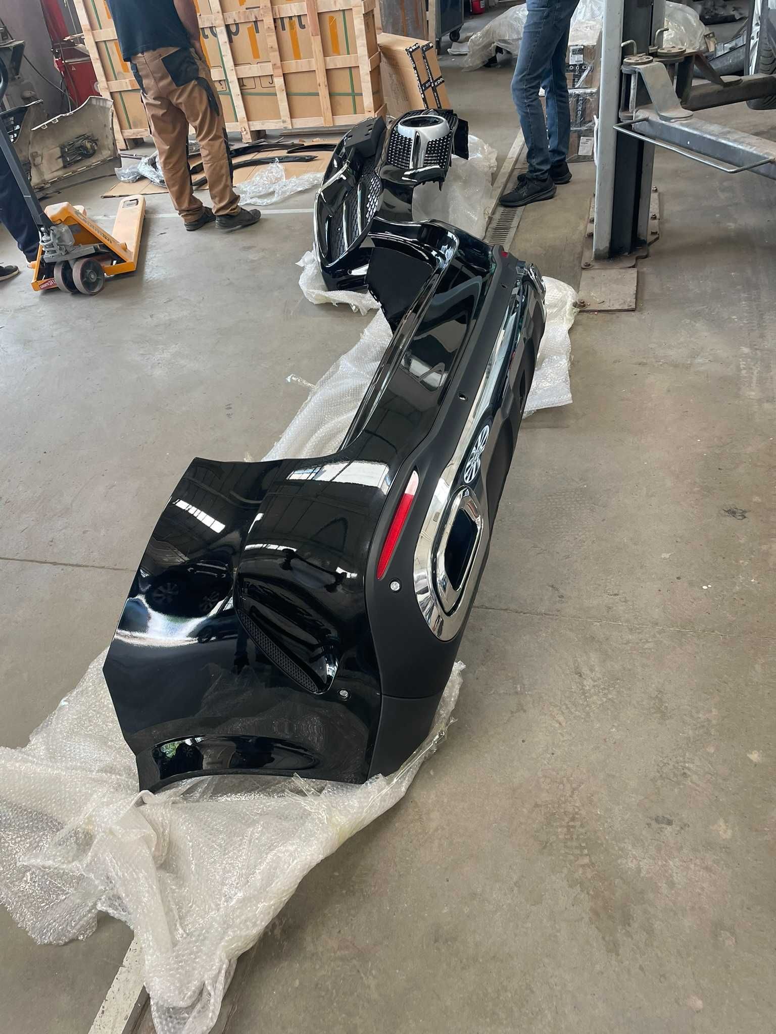 BARA AMG  Fata / Spate Mercedes V167, Pachet AMG