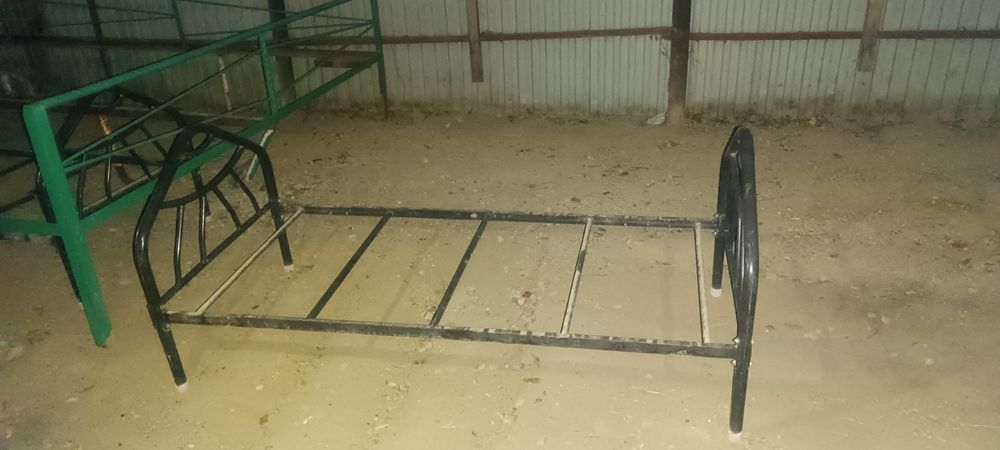Железный крават без матрас