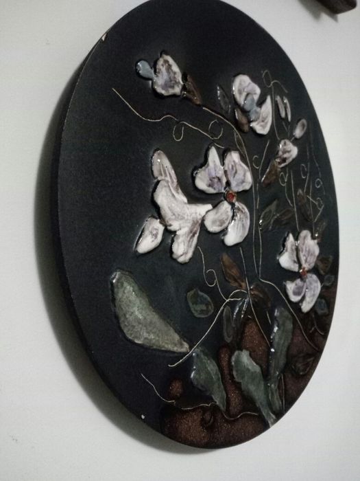 Aplica   de perete ,  bazorelief  diametru  de 28cm , decor deosebit