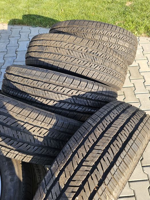 Brigestone 255 70 R 18