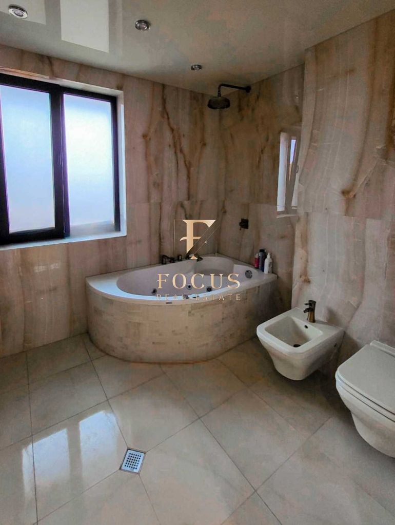Продава се Къща в Пловдив, Беломорски - 220 кв.м за 2955 €/кв.м - Снимка #8