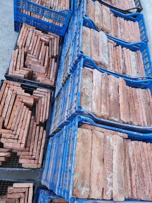 Caramida aparenta și elemente de colt