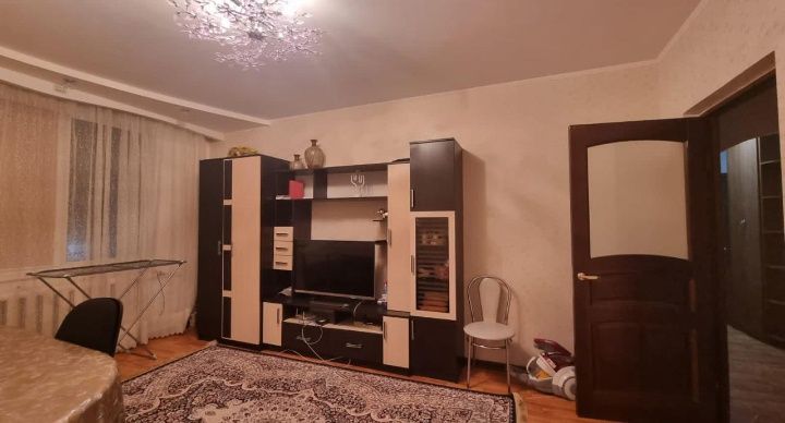 Сдам двух комнатную квартиру на долгий срок.