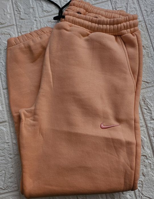 Нови ватирани долнища с бродирано лого