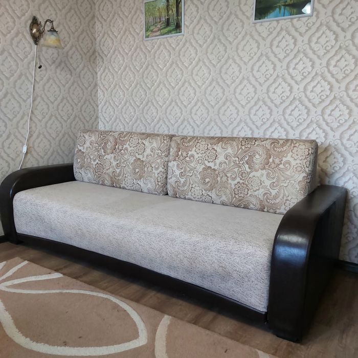 Продается диван в хорошем состоянии
