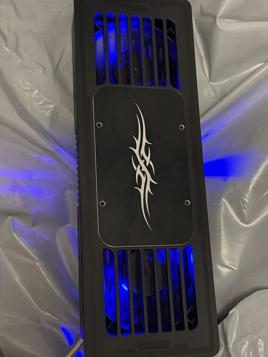 Suport de racire pentru laptop cu cooler termoelectric detasabil