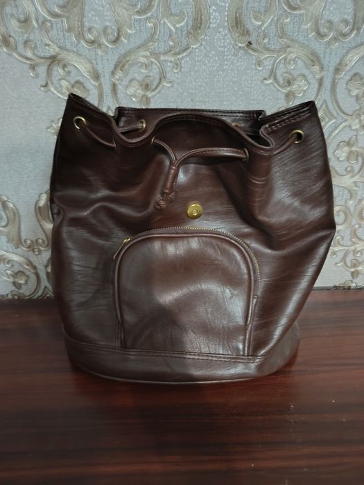 Кожаный рюкзак б/у