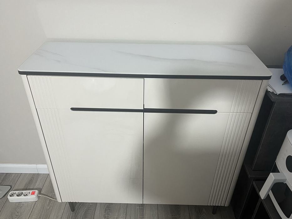 Продам новую современную обувницу / шкаф для хранения