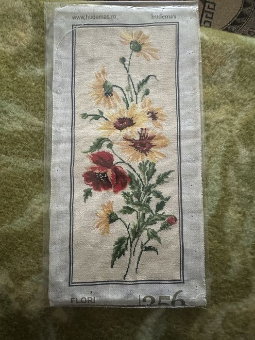 Goblen - cos cu flori