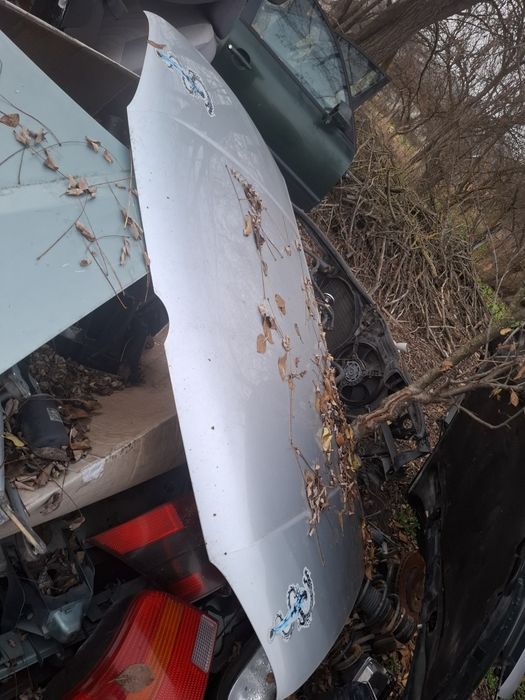 Vand capota motor gri golf 4 buna fara rugina
