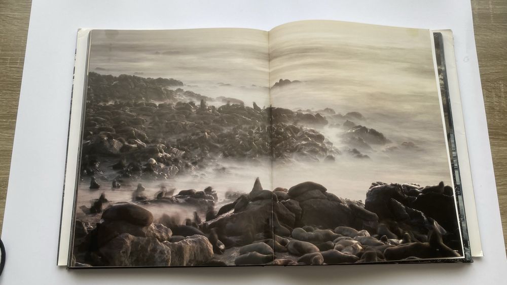 Carte WILD LAND cu natura spectaculoasa