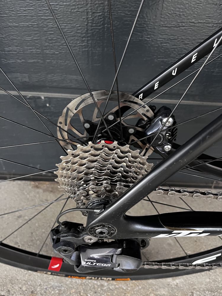 Карбонов шосеен велосипед KTM Reveletor Alto team