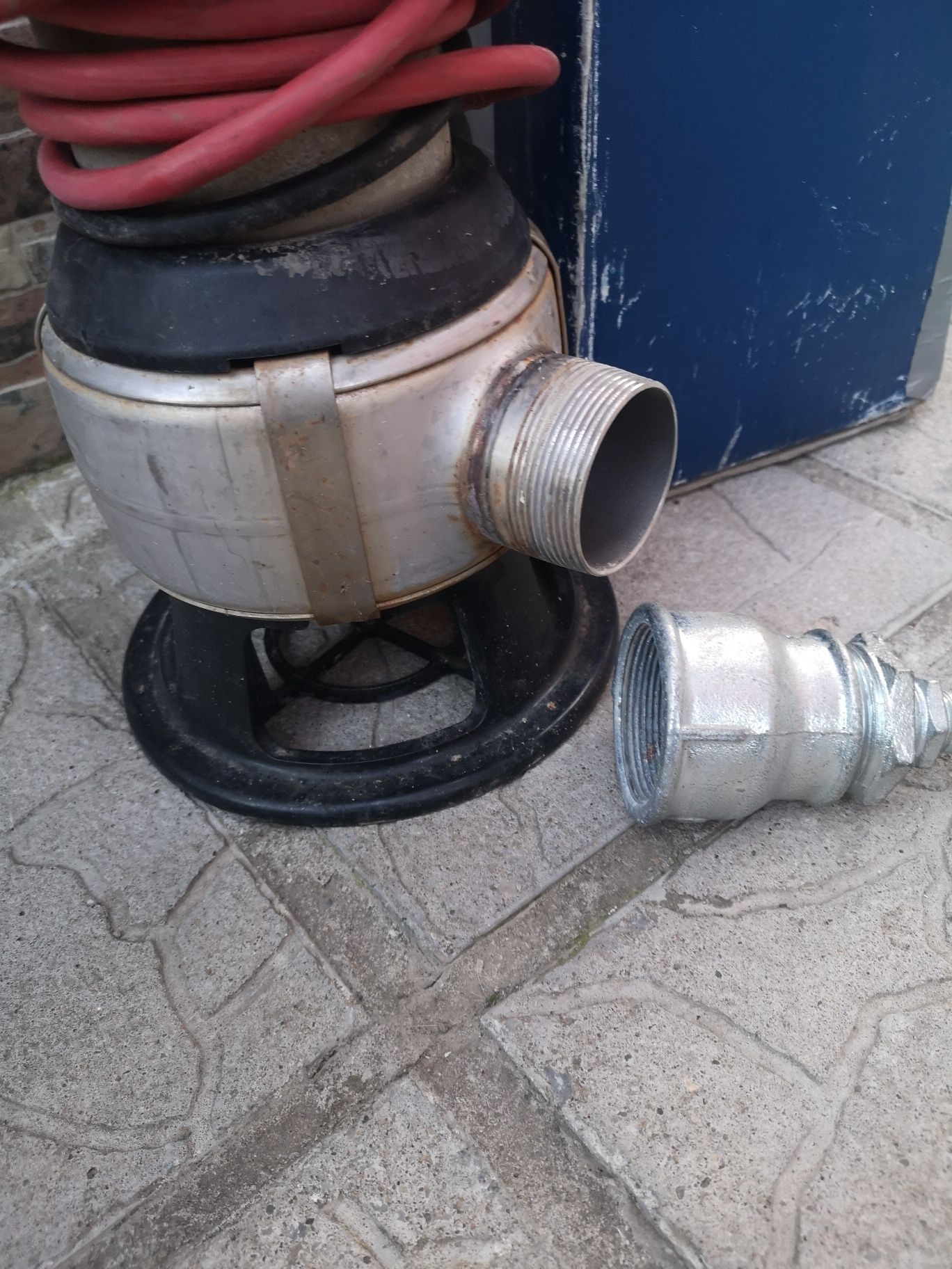 Grundfos Unilift  Потапяща Помпа за отпадни води 2"