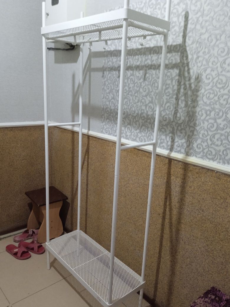 Вешалка для прихожей